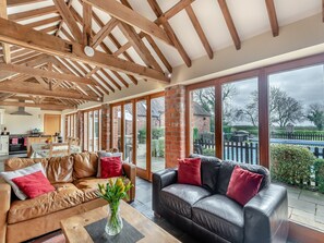 Open plan living space | Ings Barn, Thorpe Culvert, near Skegness