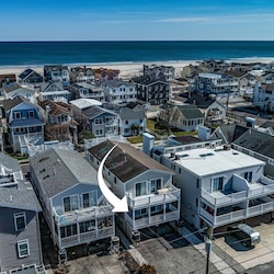 Proximity of the property to the beach