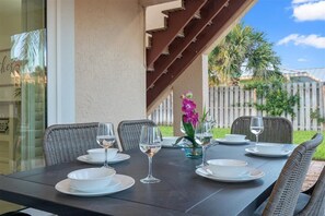 Outdoor dining