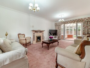 Living room/dining room | The Great Escape, Ipswich