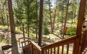 Ascend up the inviting wooden stairs to “Hidden Haven”, an Airbnb guest favorite in Hidden Canyon. Immerse yourself in the peaceful seclusion of this retreat. Book now and see why it’s a top p