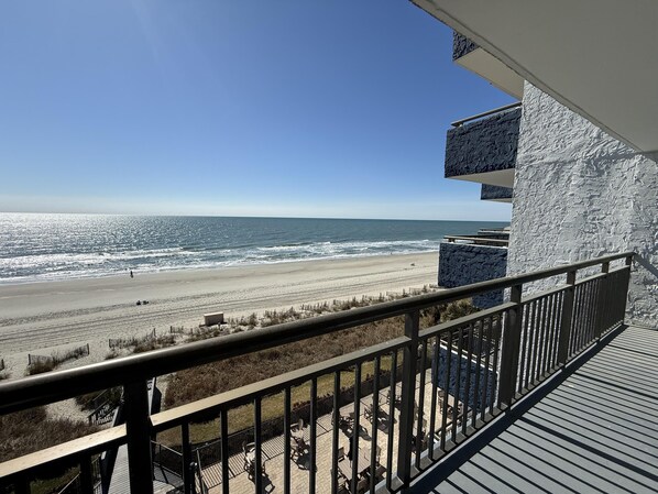 Stunning Oceanfront 2 bedroom 2 bath condo