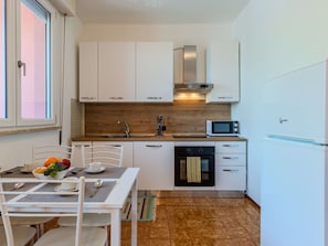 Meubles, Appareil De Cuisine, Cuisine, Design Intérieur, Comptoir, Sol, Principaux Appliance, Sol, Cabinetry, Bois