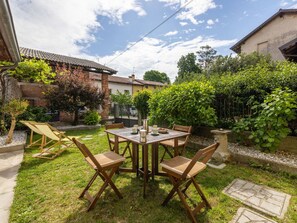 Plant, Cloud, Sky, Building, Furniture, Table, Window, Chair, Outdoor Furniture, Tree