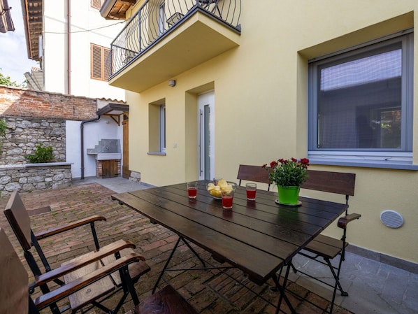 Building, Furniture, Property, Plant, Window, Table, Chair, Flowerpot, Wood, Shade