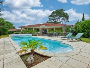 Swimming Pool, Resort, Residential Area, Eco Hotel, Outdoor Furniture, Shade, Composite Material, Leisure, Estate