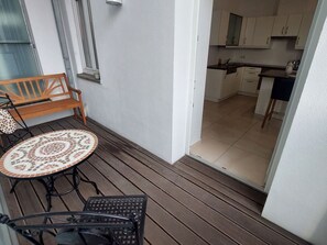 Propriété, Meubles, Bois, Design Intérieur, Chaise, Bâtiment, Sol, Sol, Mur, Dur