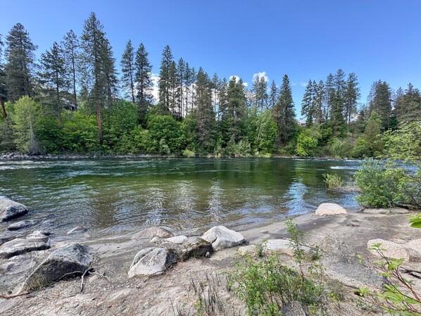 Private Beach (shared with other riverside properties)