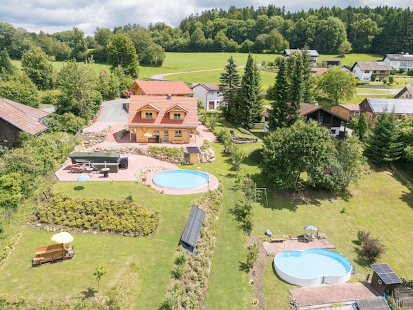 Maison, Biens, Pelouse, Piscine, Ferme, Jardin, Aménagement Paysager, Recours, Parc, Cour