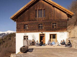 Himmel, Gebäude, Fenster, Holz, Haus, Hütte, Baum, Tür, Landschaft, Fassade