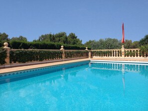 L'Eau, Plante, Ciel, Propriété, Piscine, Bleu Azur, La Nature, Arbre, Loisir, Composite