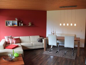 Meubles, Propriété, Bois, Canapé, Design Intérieur, Sol, Sol, Mur, Salon, Immobilier