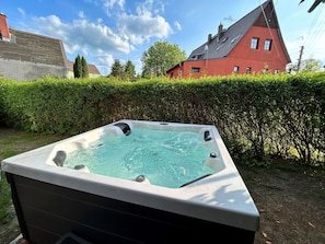 Wasser, Pflanze, Himmel, Wolke, Eigentum, Azurblau, Natur, Schwimmbad, Natürliche Landschaft