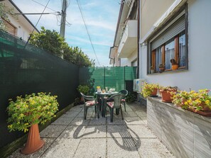 Himmel, Gebäude, Schnee, Haus, Fenster, Baum, Steigung, Tür, Einfrieren, Hütte