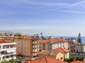 Wasser, Himmel, Wolke, Wasservorräte, Berg, Azurblau, Blau, Küsten Und Ozeanische Forms, Turm