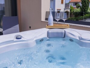 Wasser, Rechteck, Jacuzzi, Fenster, Verbundwerkstoff, Holz, Freizeit, Schwimmbad