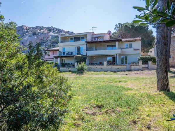 Sky, Plant, Property, Building, Window, Azure, Tree, Natural Environment, Land Lot, House