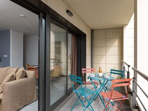 Table, Furniture, Water, Property, Sky, Building, Cloud, Chair, Outdoor Table, Outdoor Furniture
