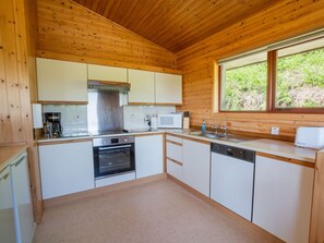 Comptoir, Cabinetry, Propriété, Evier, Évier, Cuisinière, Cuisine, Bâtiment, Appareil De Cuisine, Bois