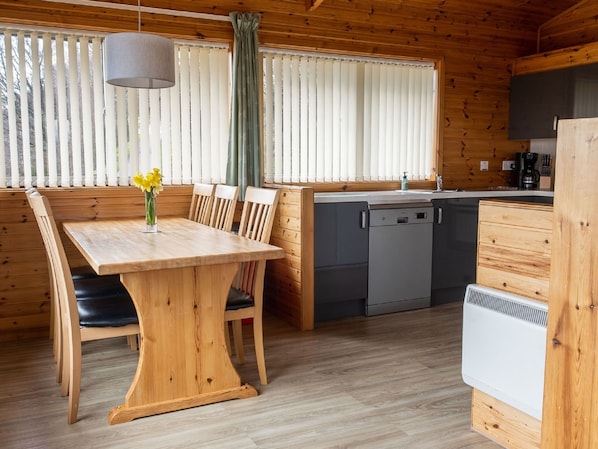 Möbel, Eigentum, Cabinetry, Gebäude, Holz, Fenster, Die Architektur, Interior Design, Fussboden, Schublade