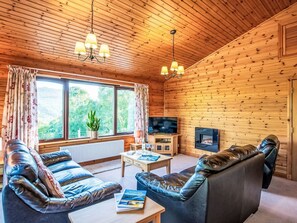 Eigentum, Gebäude, Komfort, Azurblau, Holz, Fenster, Interior Design, Wohnzimmer, Couch, Fussboden