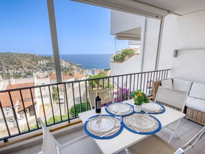 Appartement, Balcon, Chaise, Plante D'Appartement