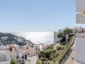 L'Eau, Plante, Meubles, Piscine, Propriété, Ciel, Bleu Azur, Bleu, La Nature, Arbre