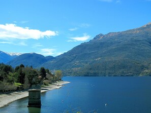 L'Eau, Plante, Meubles, Piscine, Propriété, Ciel, Bleu Azur, Bleu, La Nature, Arbre