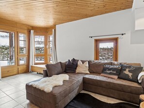Braun, Möbel, Eigentum, Holz, Interior Design, Couch, Schatten, Die Architektur, Komfort, Wohnzimmer