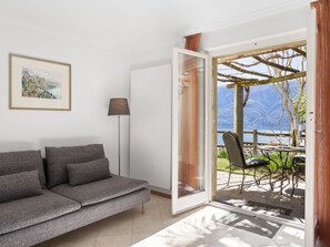 Möbel, Pflanze, Holz, Komfort, Gebäude, Interior Design, Fussboden, Bilderrahmen, Flooring, Wohnzimmer