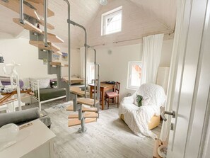 Bois, Design Intérieur, Sol, Sol, Confort, Bâtiment, Plafond, Salon, Dur