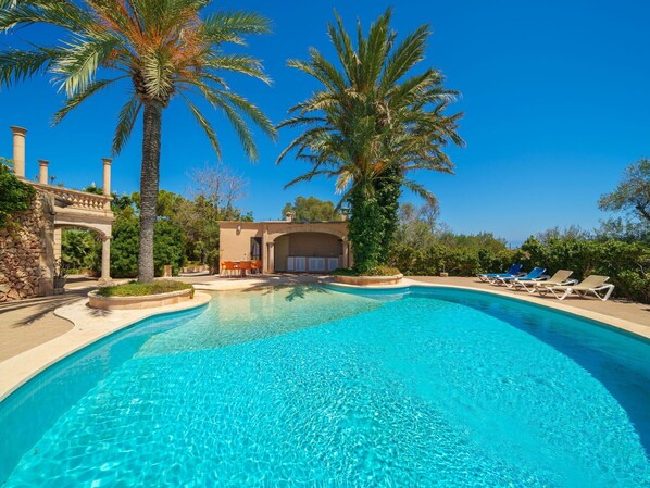 Water, Sky, Plant, Property, Swimming Pool, Blue, Tree, Azure, Nature, Building
