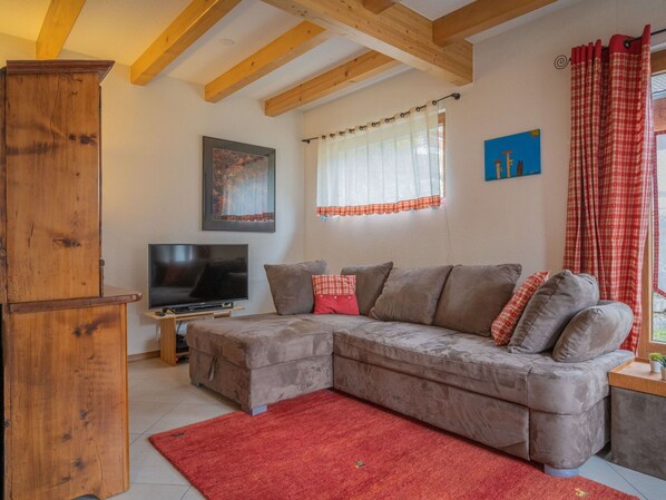 Marron, Propriété, Canapé, Meubles, Bois, Blind Fenêtre, Design Intérieur, Cadre, Fenêtre, Sol