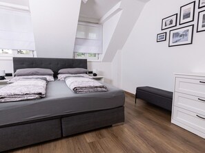 Lit, Meubles, Chambre, Design Intérieur, Literie, Sol, Drap De Lit, Sol, Domicile, PiÚce