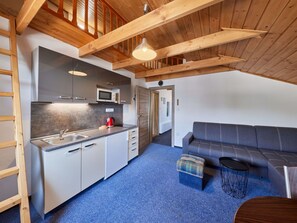Cabinetry, Möbel, Eigentum, Countertop, Stuhl, Holz, Die Architektur, Interior Design, Gebäude, Küche