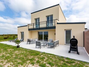 Ciel, Nuage, Bâtiment, Propriété, Plante, Fenêtre, Lot Terre, Design Intérieur, Ombre, Maison