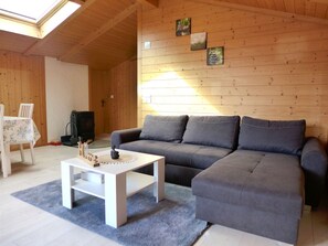 Möbel, Tabelle, Couch, Eigentum, Interior Design, Holz, Die Architektur, Wohnzimmer, Studio Couch, Fussboden