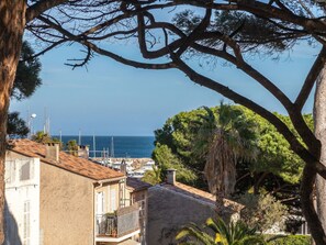 Ciel, L'Eau, Plante, Bâtiment, Bois, Arbre, Végétation, Fenêtre, Maison, Paysage