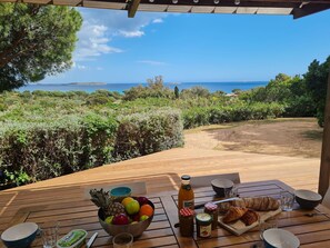 Sky, Tableware, Table, Plant, Food, Property, Cloud, Water, Azure, Blue