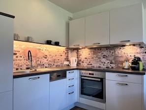 Comptoir, Cabinetry, Électroménager, Cuisinière, Appareil De Cuisine, Cuisine, Bois, Le Fourneau, Principaux Appliance, Gaz Poele
