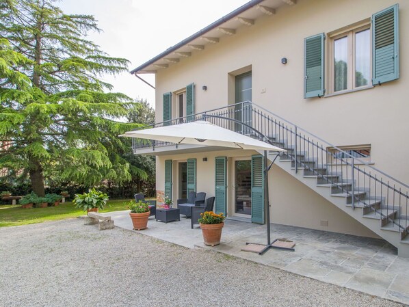 Ciel, Propriété, Bâtiment, Neige, Fenêtre, Bois, Pente, Maison, Arbre