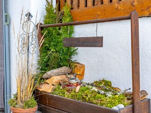 Holz, Blumentopf, Garten, Zimmerpflanze, Holzbeize, Floristik, Kraut, Blumendesign, Planke