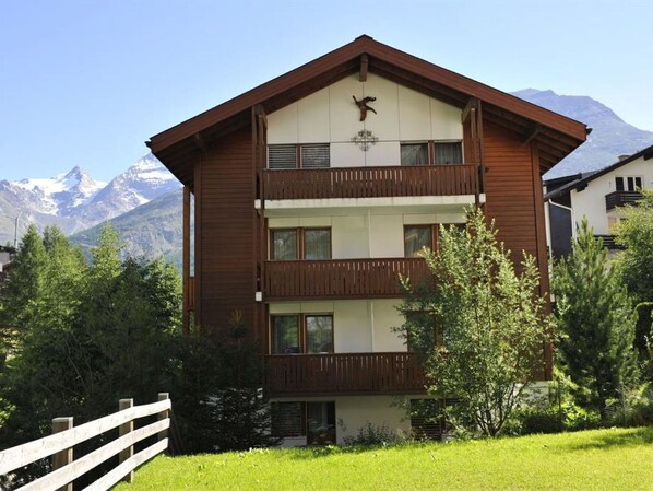 Maison, Domicile, Chaîne De Montagnes, Chalet, Station De Montagne, Alpes, Vallée, Crête, Village De Montagne, Glacial Relief