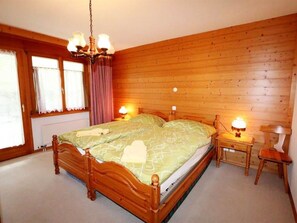 Meubles, Bâtiment, Propriété, Fenêtre, Confort, Bois, Cadre De Lit, Lampe, Orange, Lit