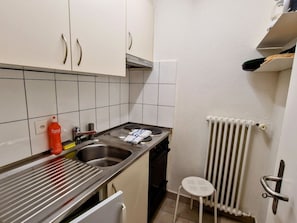 Spüle, Sinken, Eigentum, Zapfhahn, Gebäude, Küche, Armatur, Cabinetry, Küchengerät, Herd