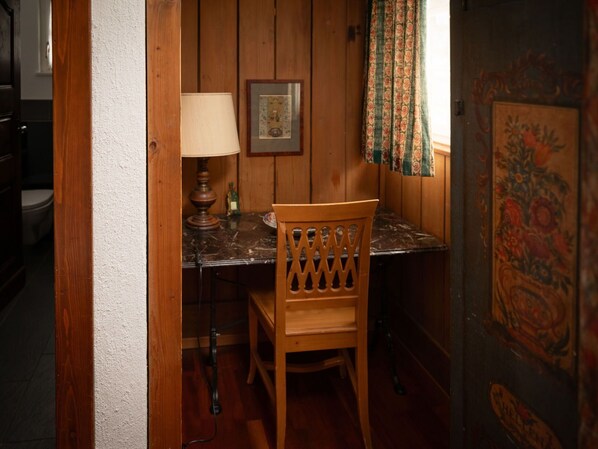 Table, Wood, Building, Floor, Flooring, Curtain, Chair, House, Hardwood, Window