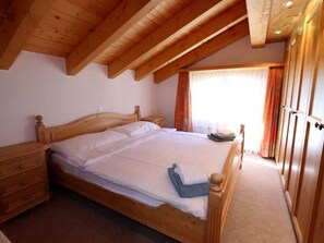 Furniture, Property, Comfort, Wood, Bed Frame, Bed, Floor, Hardwood, Building, Real Estate