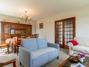 Tabelle, Möbel, Couch, Bilderrahmen, Gebäude, Azurblau, Holz, Interior Design, Wohnzimmer, Fussboden