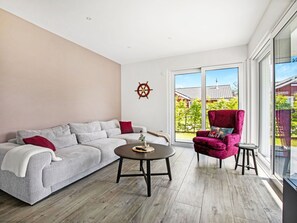Mueble, Sofá, Planta, Comodidad, Madera, Diseño De Interiores, Piso, Suelo, Edificio, Sala