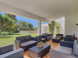 Table, Furniture, Plant, Sky, Property, Chair, Building, Cloud, Interior Design, Tableware